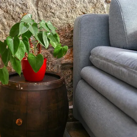 Rosenberger, Center With Parking *