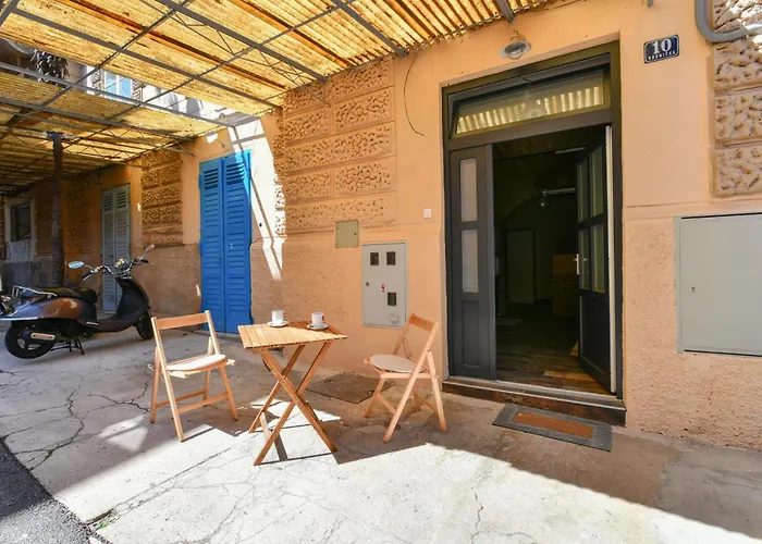 Rosenberger, Center With Parking